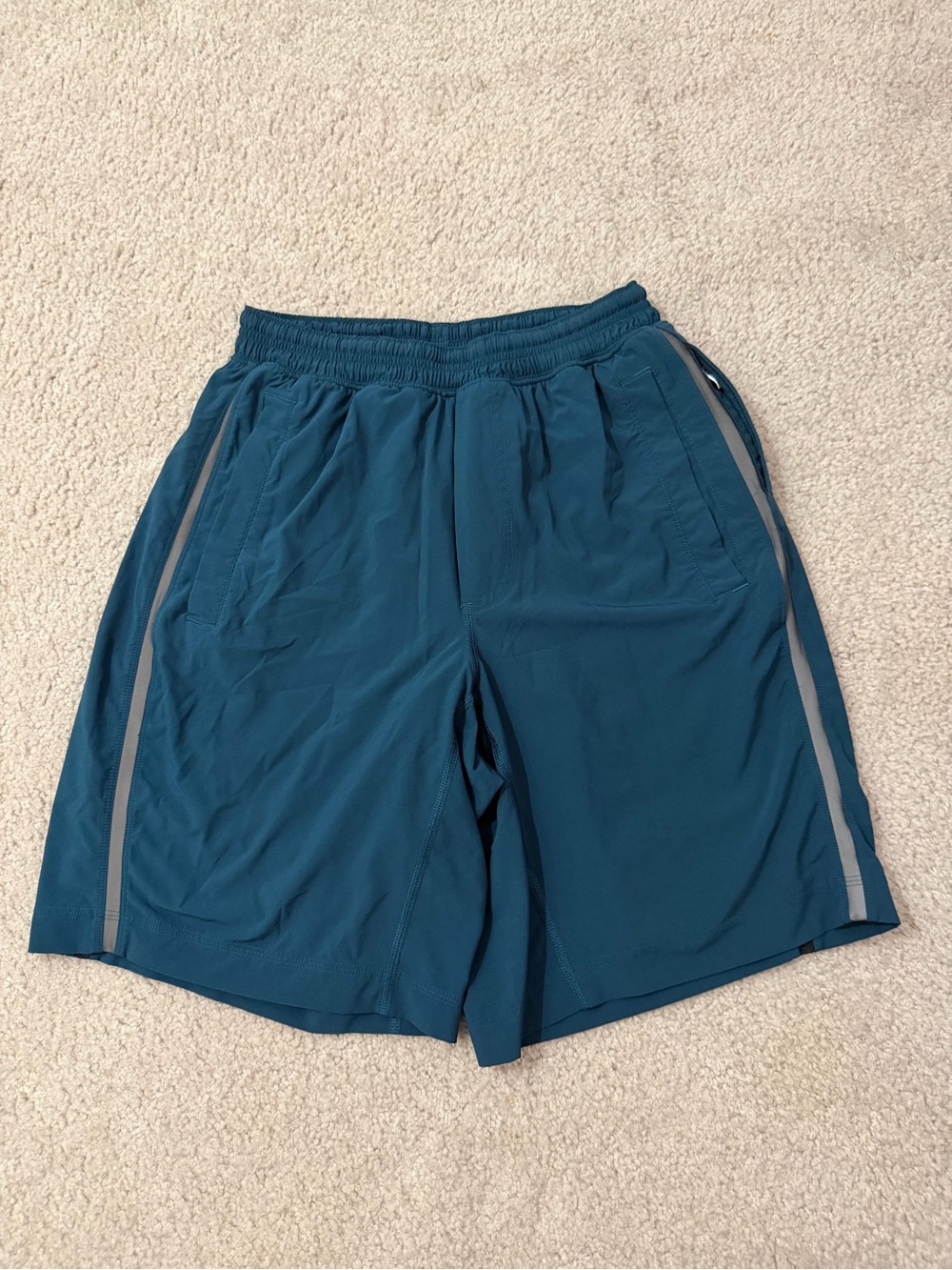 Lululemon Mens Shorts Size Small - Picture 2 of 6